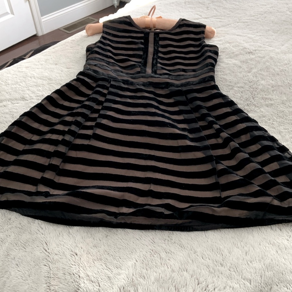 Bardot Junior part dress black over nude